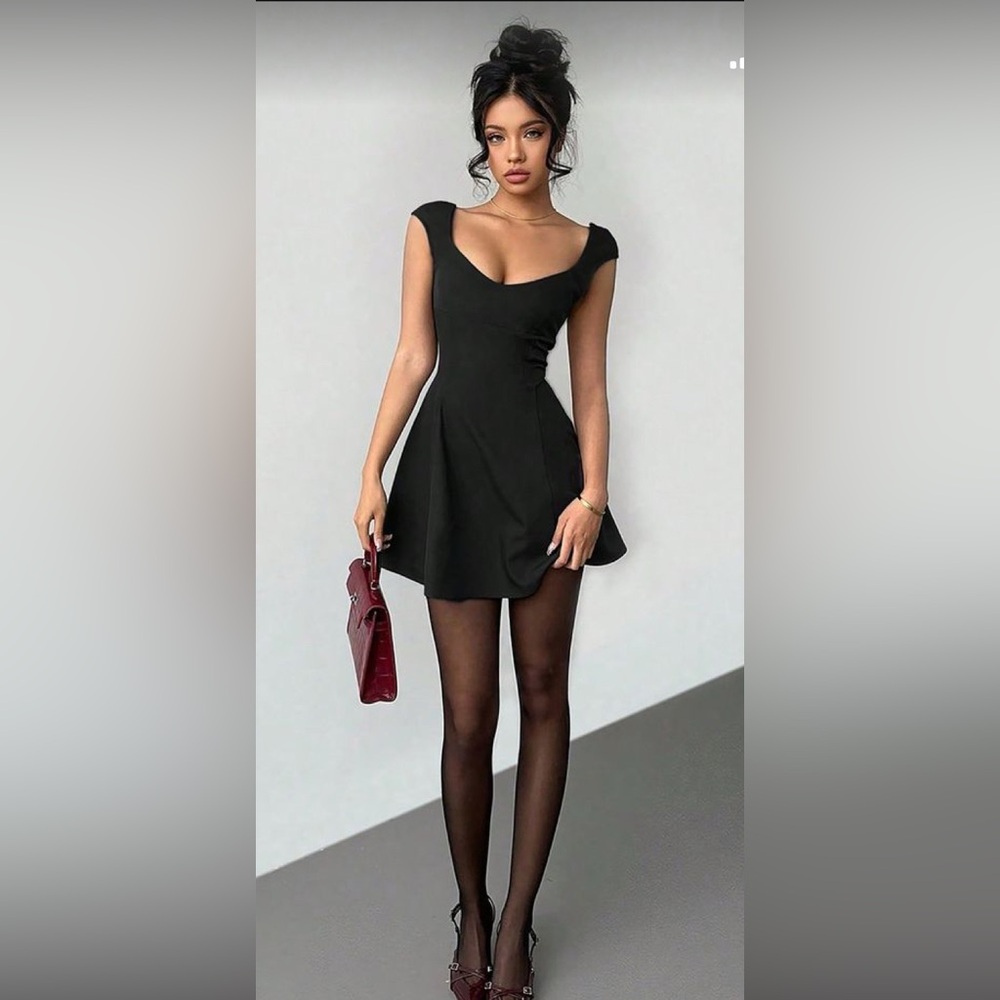 Black dress / gentle used / stretchy /